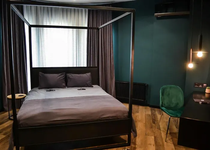 Kostjukowski Brand-new * リヴィウ